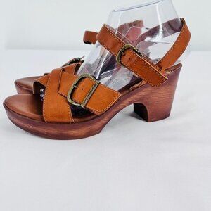 b.o.c. Women's Tan Sandals